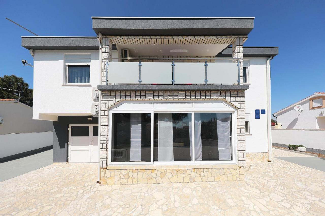 Apartmani Nella فير المظهر الخارجي الصورة